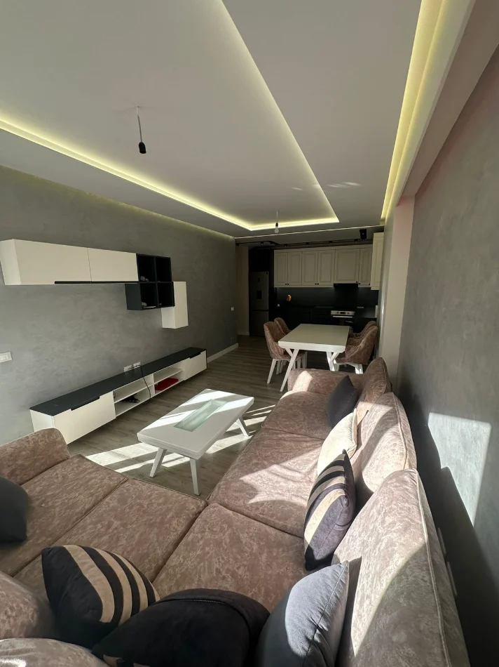 Tirane, shitet apartament 3+1 , 127 m² 220.000 € (Astir)