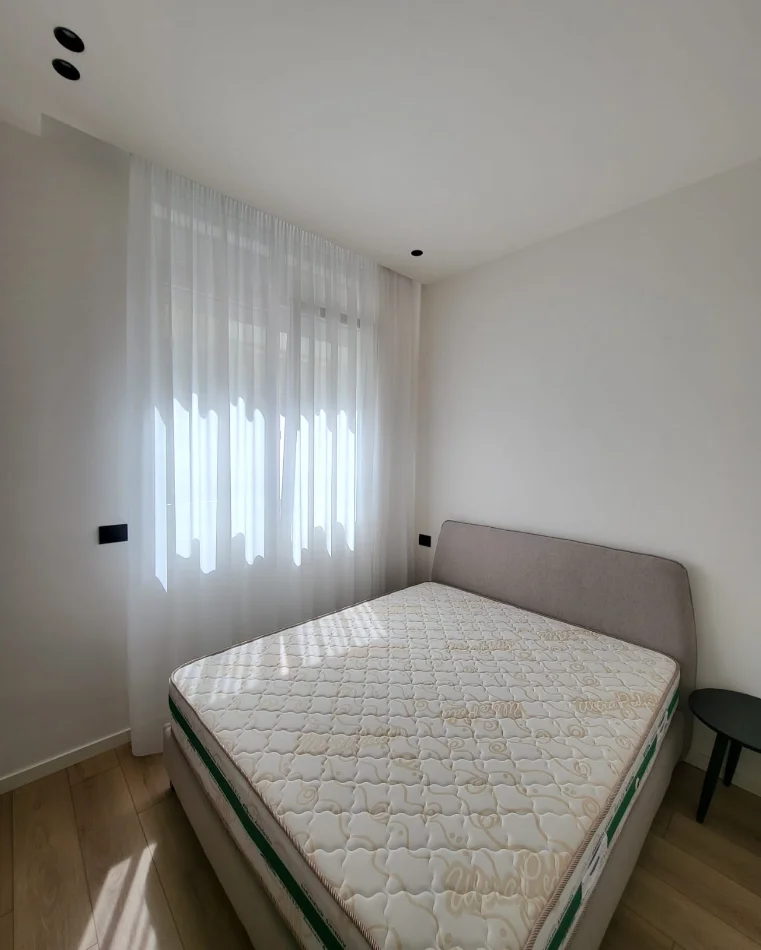 Tirane, shitet apartament 1+1 , 50 m² 119.900 € (Liqeni i Thatë)