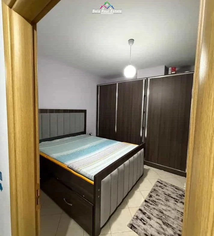 Tirane, jepet me qera apartament 1+1 Kati 5, 57 m² 420 € (Rruga Sokrat Miho)