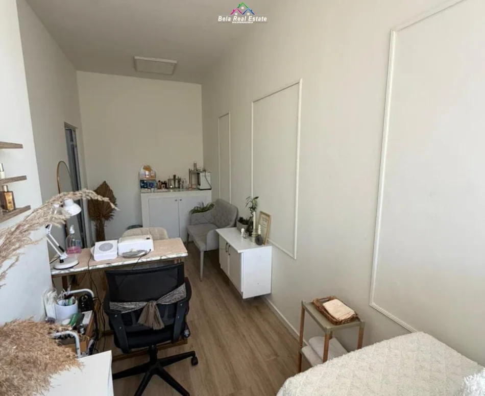 Tirane, jepet me qera ambjent biznesi Kati 2, 50 m² 420 € (Milto Tutulani)