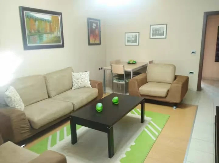 Tirane, jepet me qera Vile 2+1+Ballkon Kati 2, 110 m² 450 € (Ish Tregu Elektrik/Rr.Edison Gjergjo)