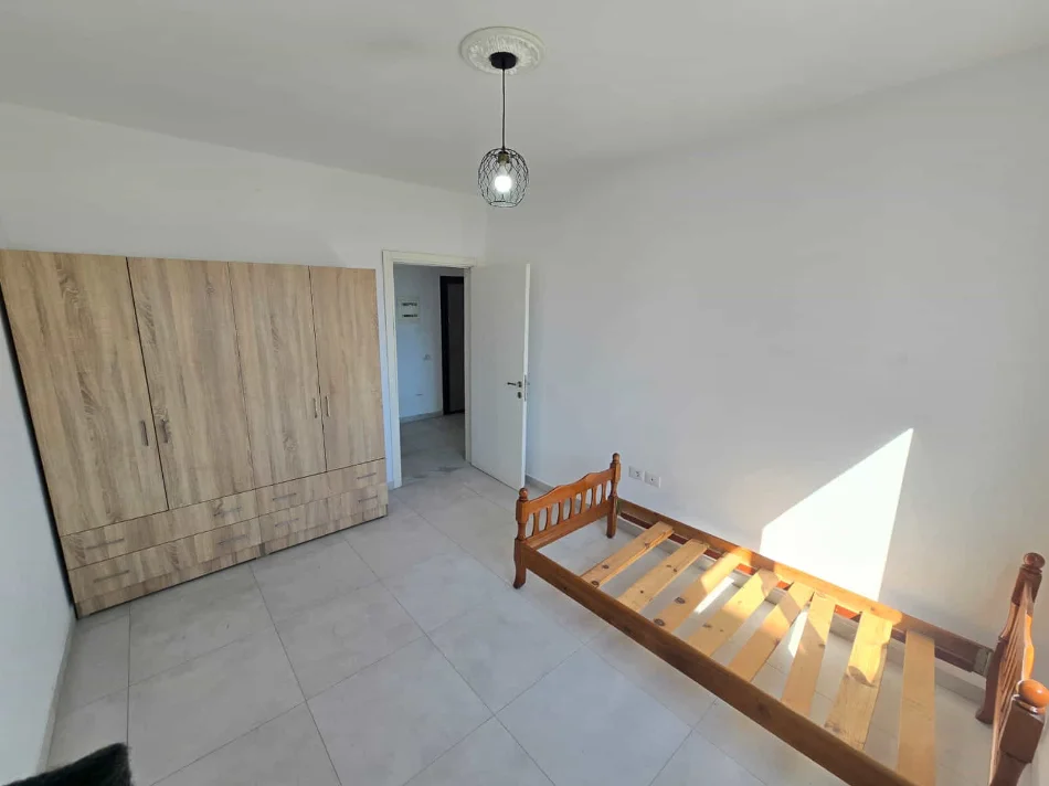 Tirane, shes apartament 2+1 Kati 6, 110 m² (Bulevardi Blu)