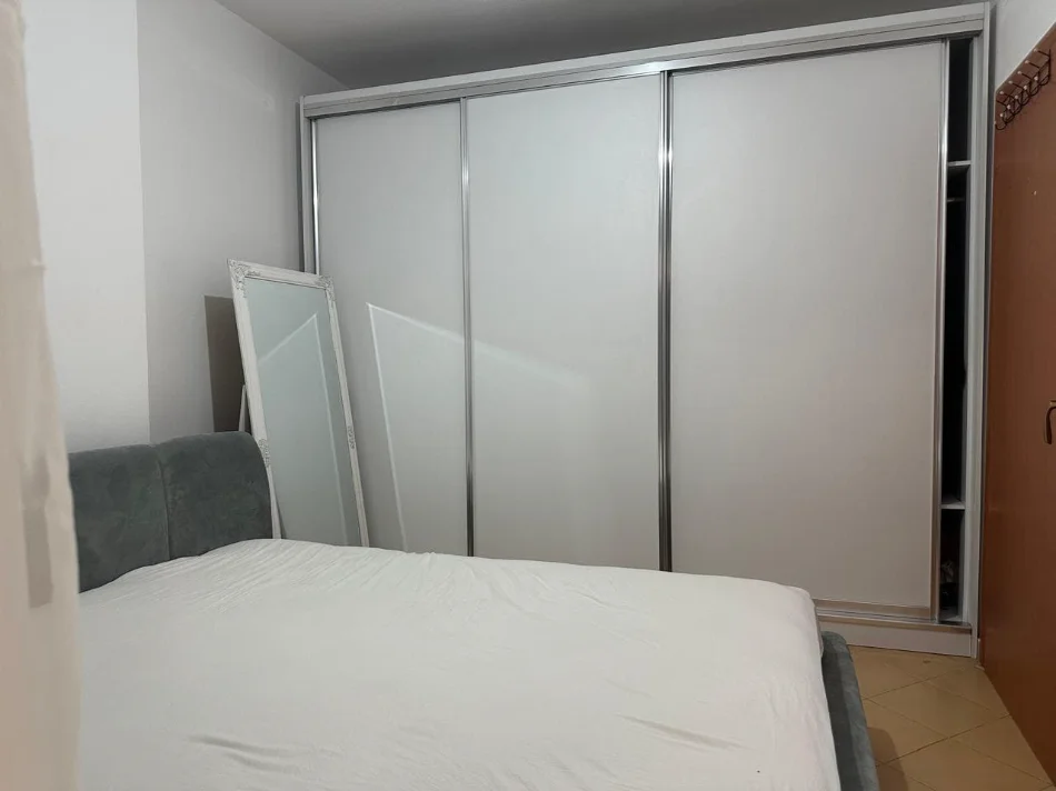 Tirane, jepet me qera apartament 2+1 Kati 3, 70 m² 470 € (Rruga Mikel Maruli)