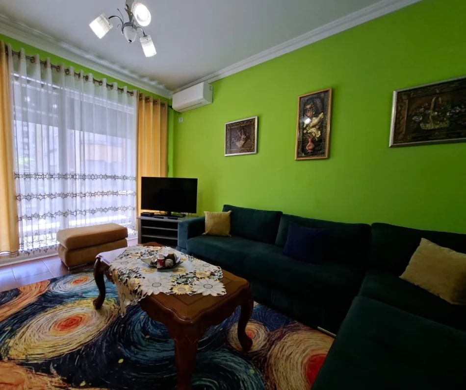 Tirane, jepet me qera apartament 1+1 , 72 m² 500 € 