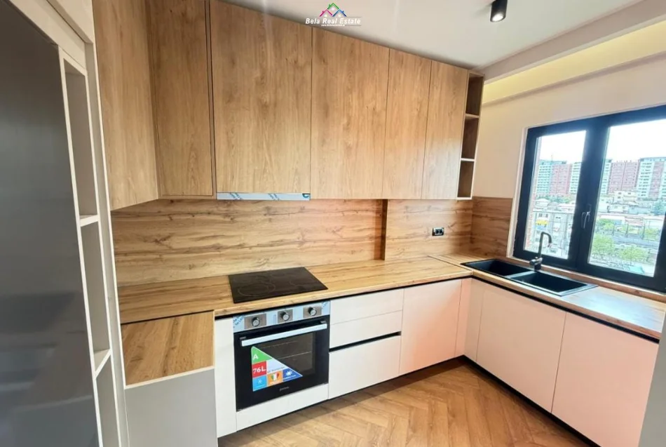 Tirane, shitet apartament 2+1 Kati 7, 101 m² 252.000 € (Prane Karburant Kastratit)
