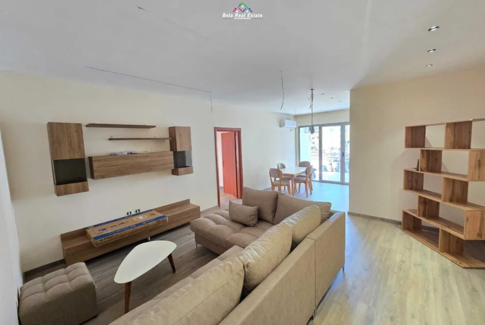 Tirane, jepet me qera apartament 3+1+Ballkon Kati 6, 120 m² 1.400 € (Bulevardi Zhan Dark)