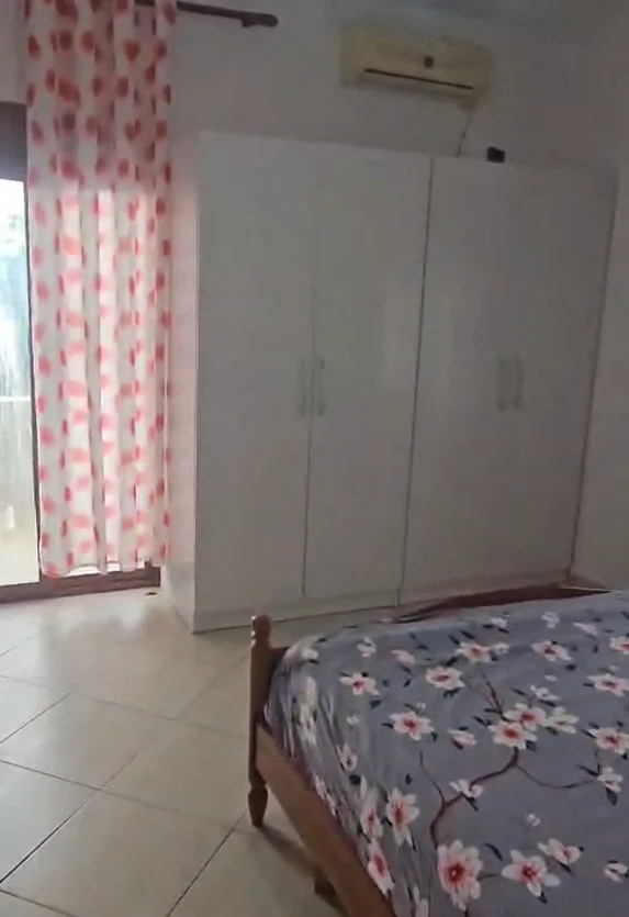 Tirane, jepet me qera apartament 1+1+Ballkon Kati 3, 67 m² 350 € (Laprakë, Rruga Llazar Shapatini)