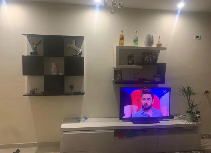 Tirane, jepet me qera apartament 1+1+Ballkon Kati 5, 80 m² 450 € (Astir)
