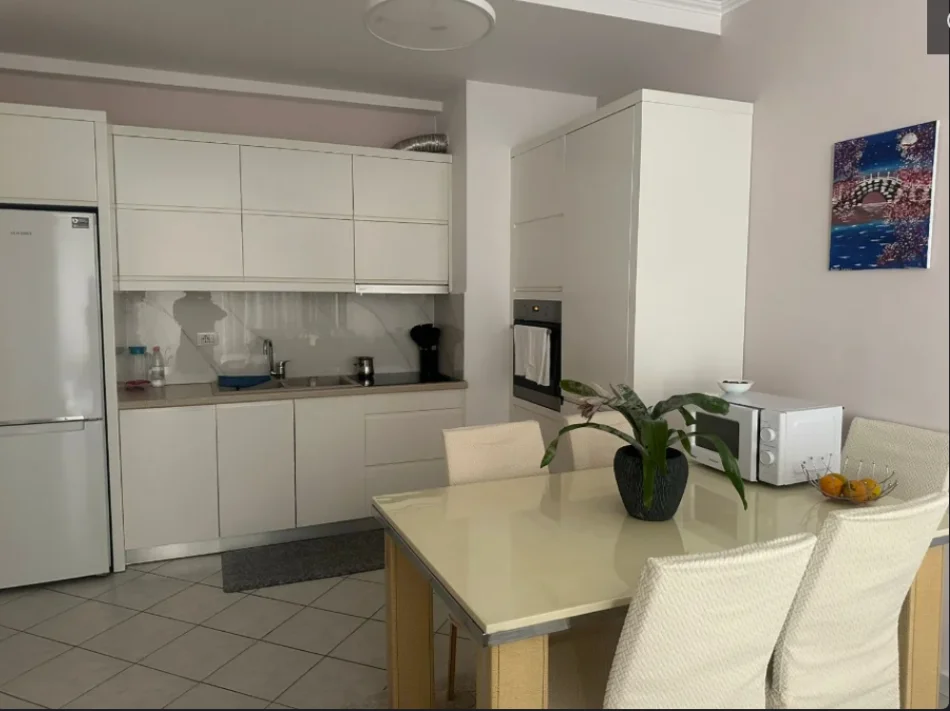 Tirane, jap me qera apartament 1+1+Ballkon Kati 8, 64 m² 450 € (Astir, afer vila L)