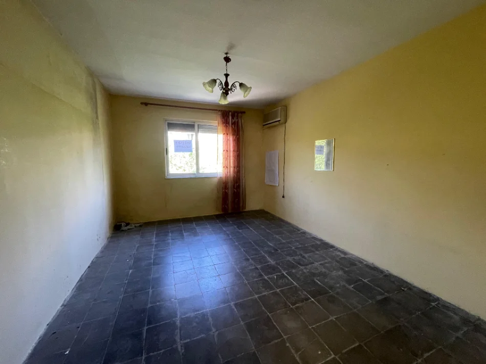 Tirane, shitet apartament 2+1+Ballkon Kati 3, 78 m² 147.000 € (Rruga Ali Demi)