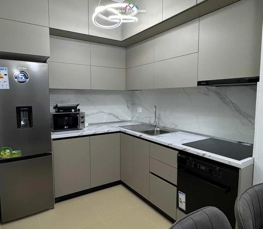 Tirane, jepet me qera apartament 2+1 Kati 7, 101 m² 730 € (Rruga Ndre Mjeda)