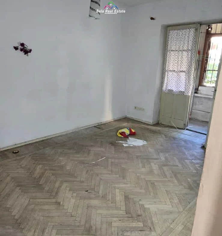 Tirane, shes apartament 2+1 Kati 2, 72 m² 193.000 € (Rruga Nikolla Jorga)