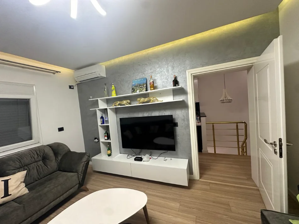 Tirane, jap me qera apartament 1+1+Aneks+Ballkon Kati 1, 65 m² 520 € (Don Bosko)