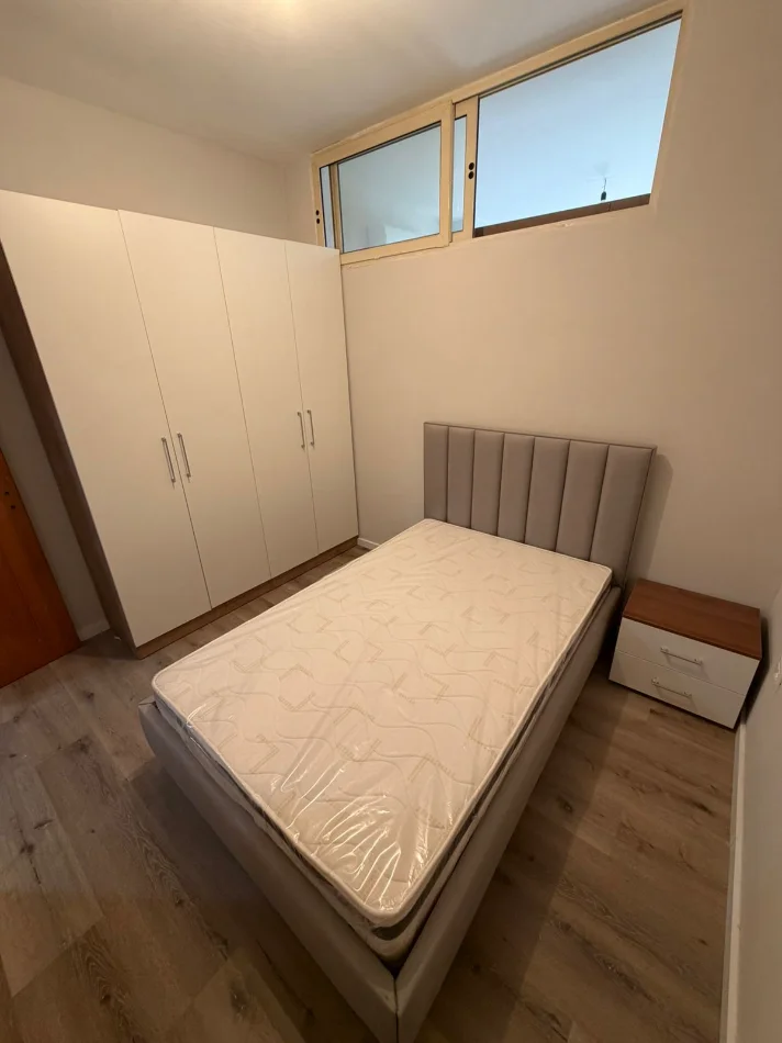 Tirane, jepet me qera apartament 2+1+Ballkon Kati 2, 67 m² 470 € (vila l)