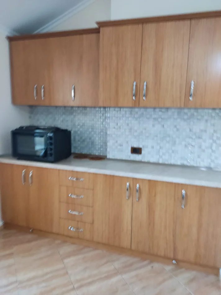 Tirane, jepet me qera apartament 1+1 Kati 6, 50 m² 400 € (Rruga Siri Kodra)