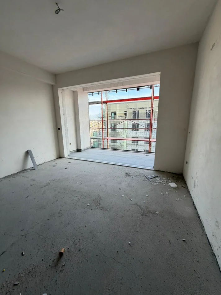 Tirane, shitet apartament 2+1 , 121 m² 230.584 € (ish parku)