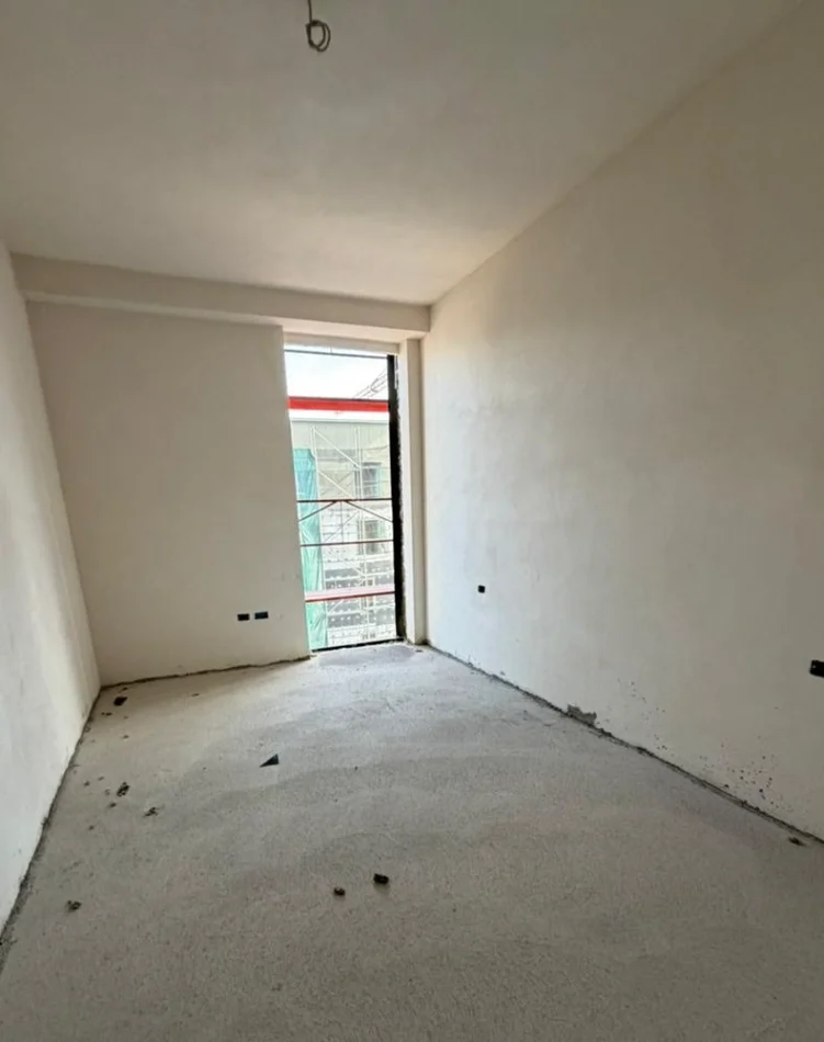 Tirane, shitet apartament 2+1+Ballkon , 121 m² 230.584 € 