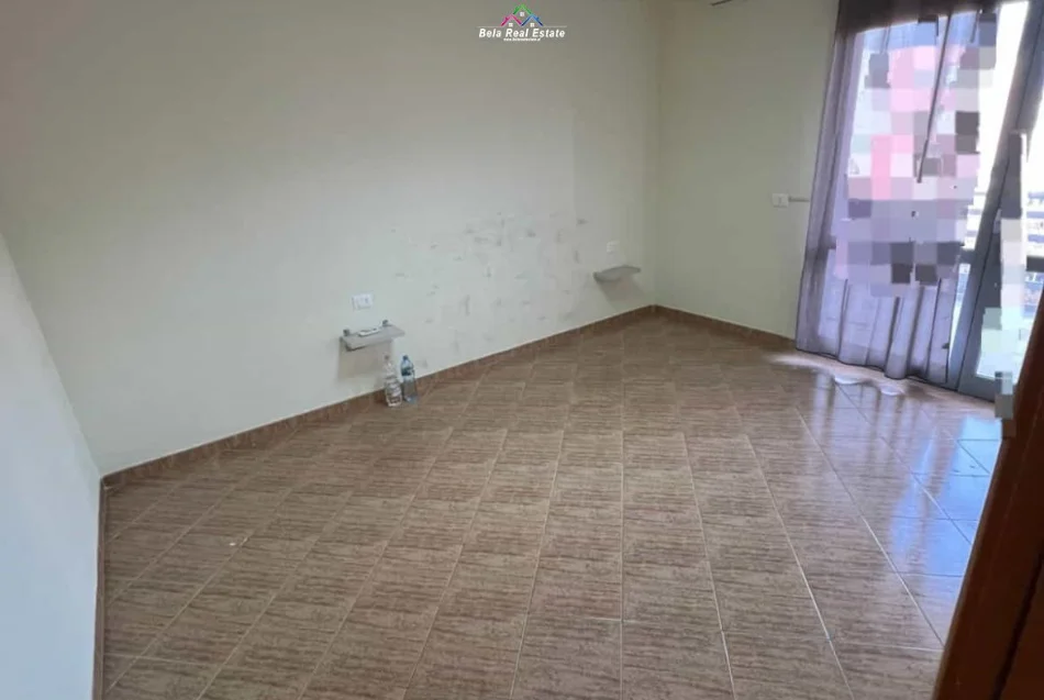 Tirane, jepet me qera zyre Kati 6, 106 m² 730 € (Zogu i Zi)