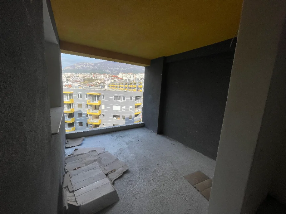 Tirane, shes apartament 1+1 Kati 5, 85.000 € 