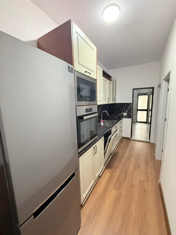 Tirane, jepet me qera apartament 2+1 Kati 2, 85 m² 600 € (Don Bosko)
