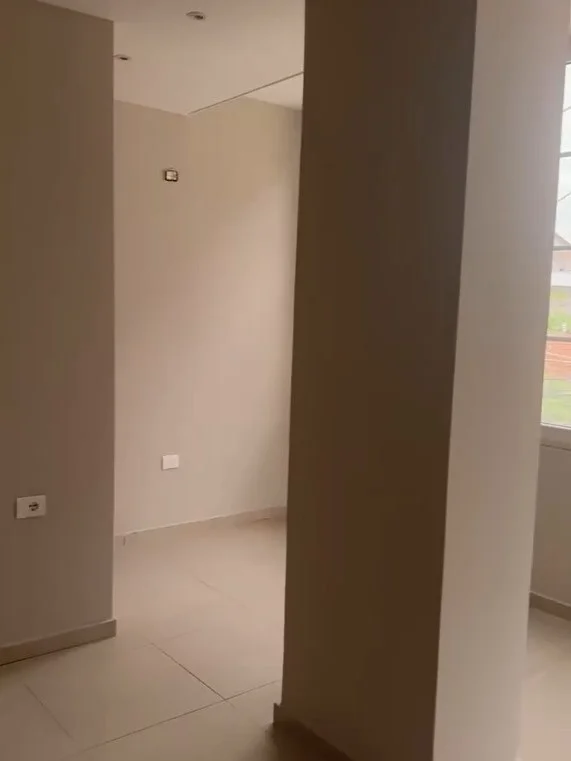 Tirane, jepet me qera apartament Kati 2, 40 m² 350 € (Concord Center, 5 Maji)