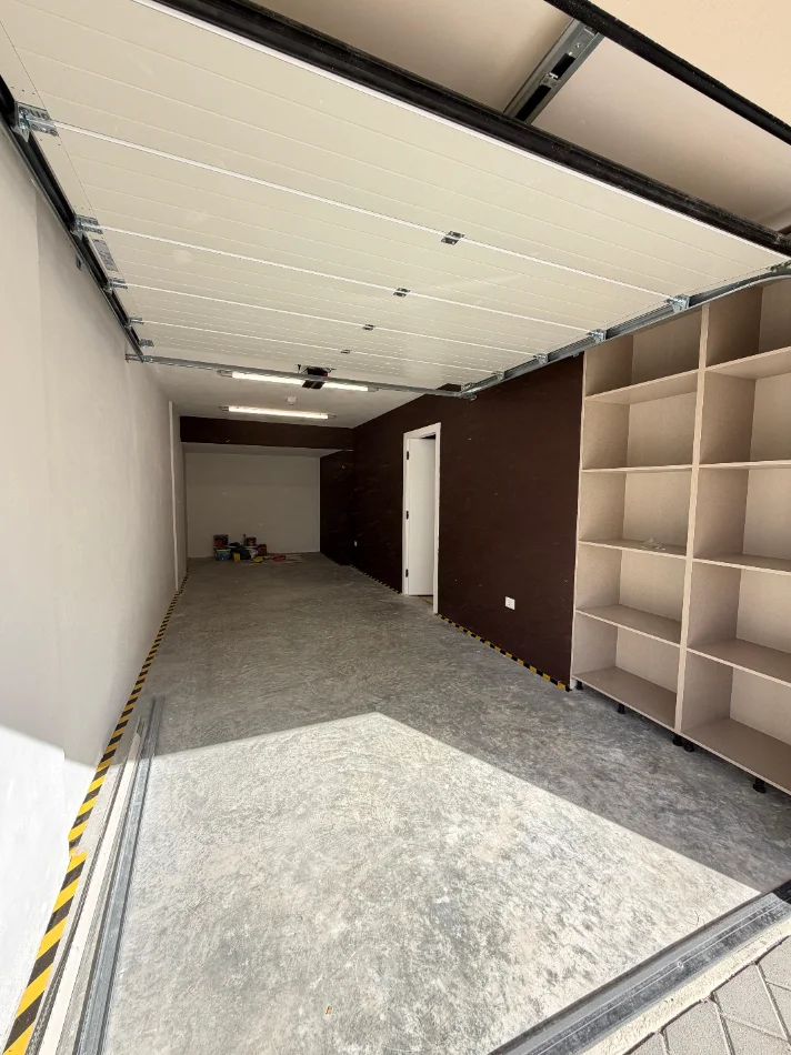 Tirane, jepet me qera Vile Kati 3, 197 m² 2.100 € (Farke)