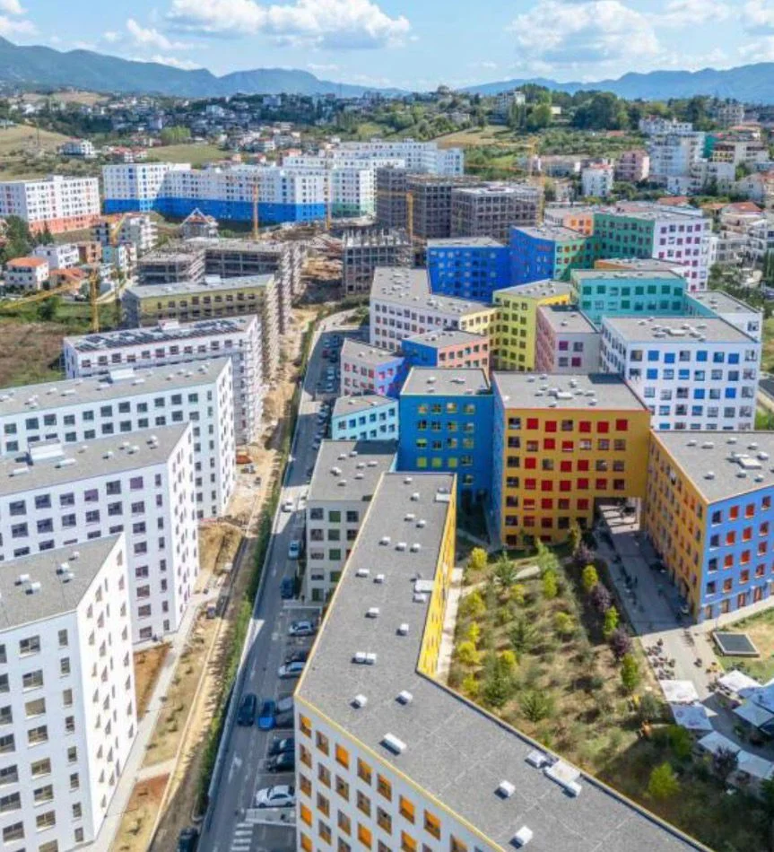 Tirane, shitet apartament 1+1+Ballkon , 52 m² 88.400 € (Kompleksi Kadiu)