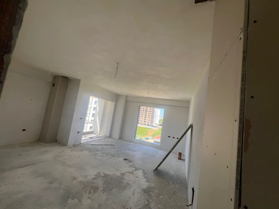 Tirane, shitet apartament 1+1 , 70 m² 110.000 € (Porcelan)
