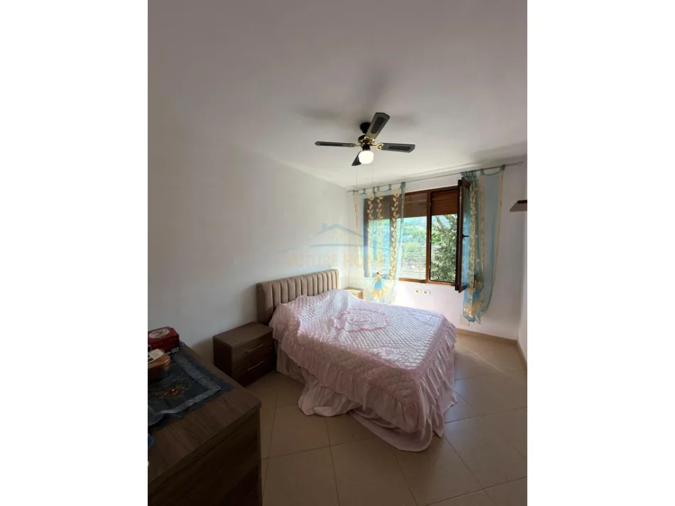 Tirane, shitet apartament 2+1+Ballkon Kati 3, 87 m² 132.000 € (Fresk, Tirane)