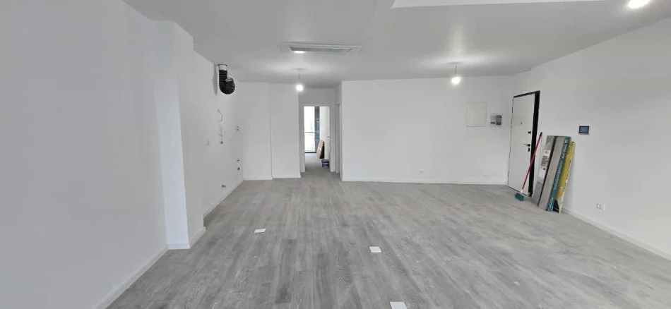 Tirane, jepet me qera zyre Kati 1, 87 m² 1.500 € (Liqeni artificial)