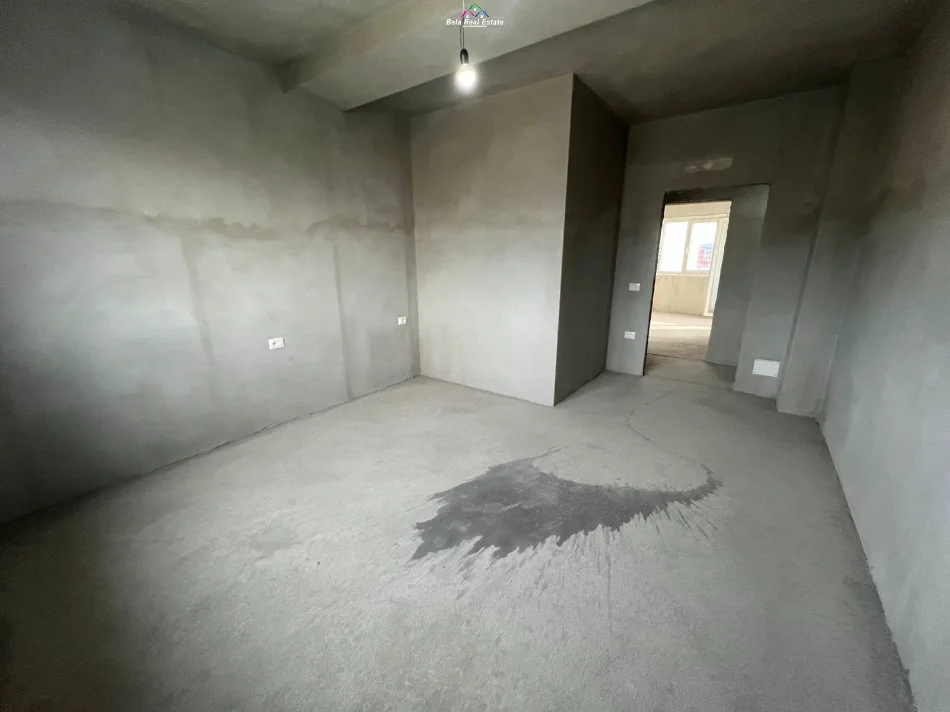 Tirane, jepet me qera zyre Kati 10, 130 m² 730 € (River Residenvce)