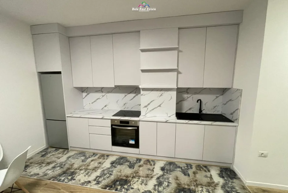 Tirane, jepet me qera apartament 1+1+Ballkon Kati 6, 72 m² 600 € (Kompleksi E-88)