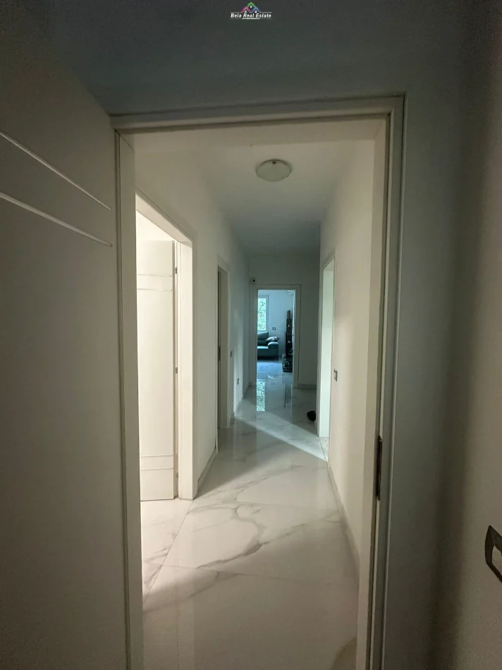 Tirane, jepet me qera apartament 2+1 Kati 2, 100 m² 1.100 € (liqeni i thate)