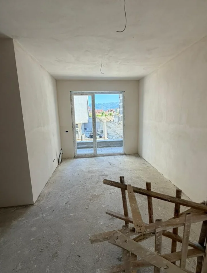 Tirane, shitet apartament 2+1 , 81 m² 95.000 € 