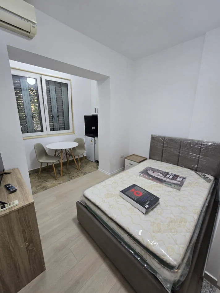 JEPET ME QERA APARTAMENT_ Garsonierë/ MYSLYM SHYRI