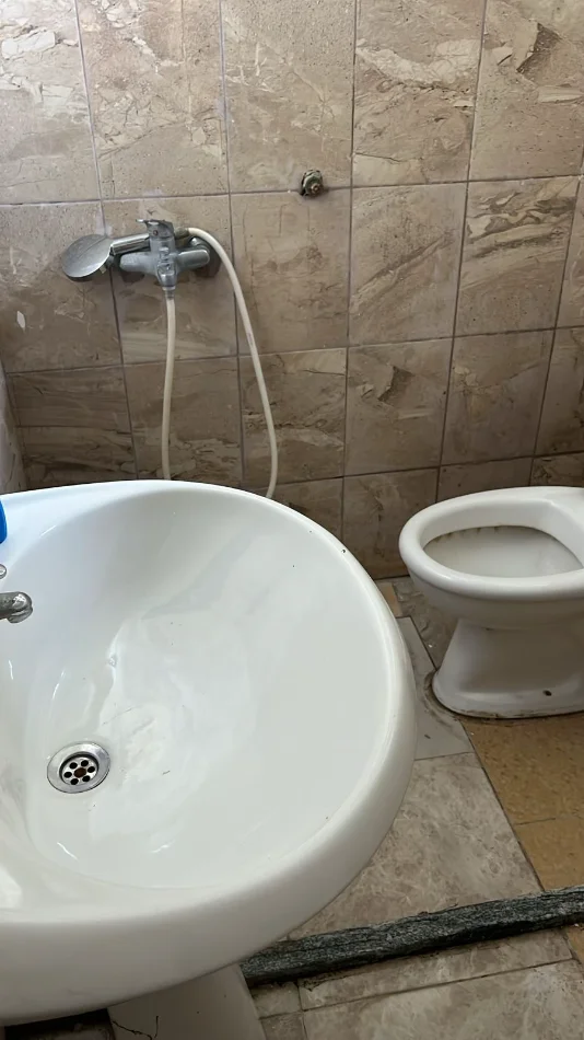 Tirane, jepet me qera garsonier Kati 1, 40 m² 200 € (Ish Parku i Autobuzave)