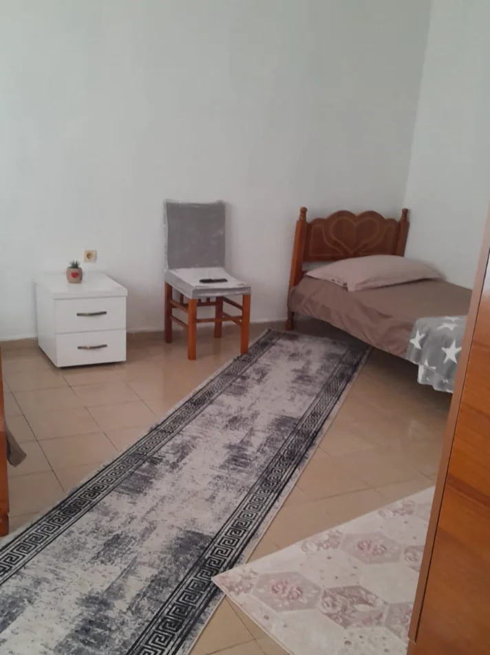 Tirane, jepet me qera apartament 2+1+Ballkon Kati 1, 86 m² 350 € (Allias)