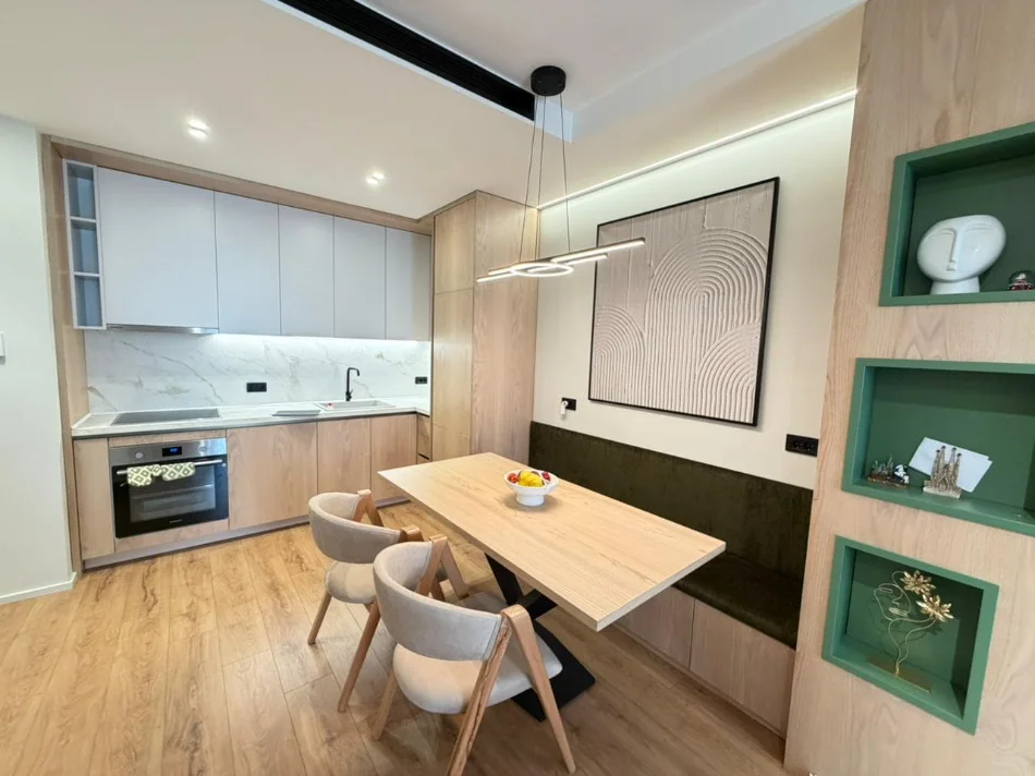 Tirane, jepet me qera apartament 1+1 Kati 10, 70 m² 1.080 € (rruga Mine Peza)