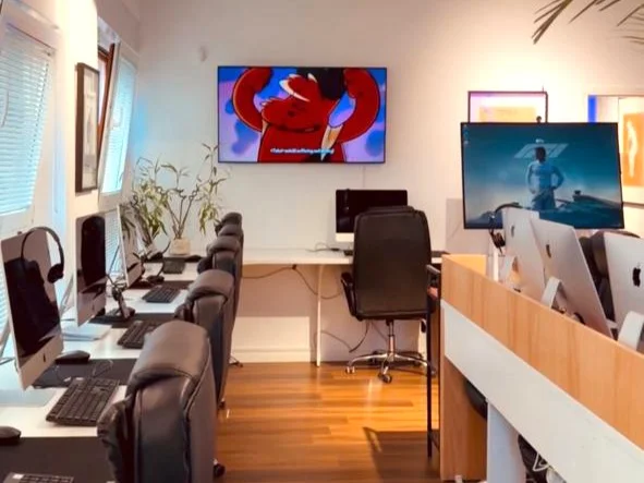 Tirane, jepet me qera ambjent biznesi , 201 m² 3.000 €