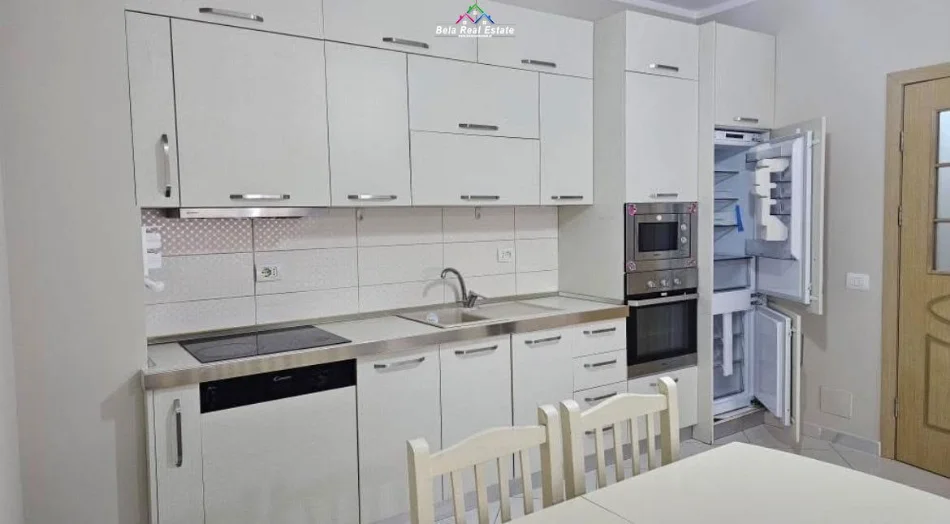 Tirane, jepet me qera apartament 2+1 Kati 1, 90 m² 680 € (kopshti zoologjik)