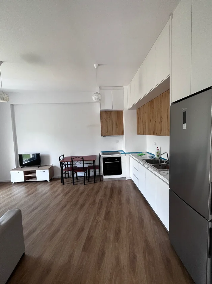 Tirane, shitet apartament 2+1+Ballkon Kati 7, 74 m² 134.000 € (Kompleksi Kaimi)