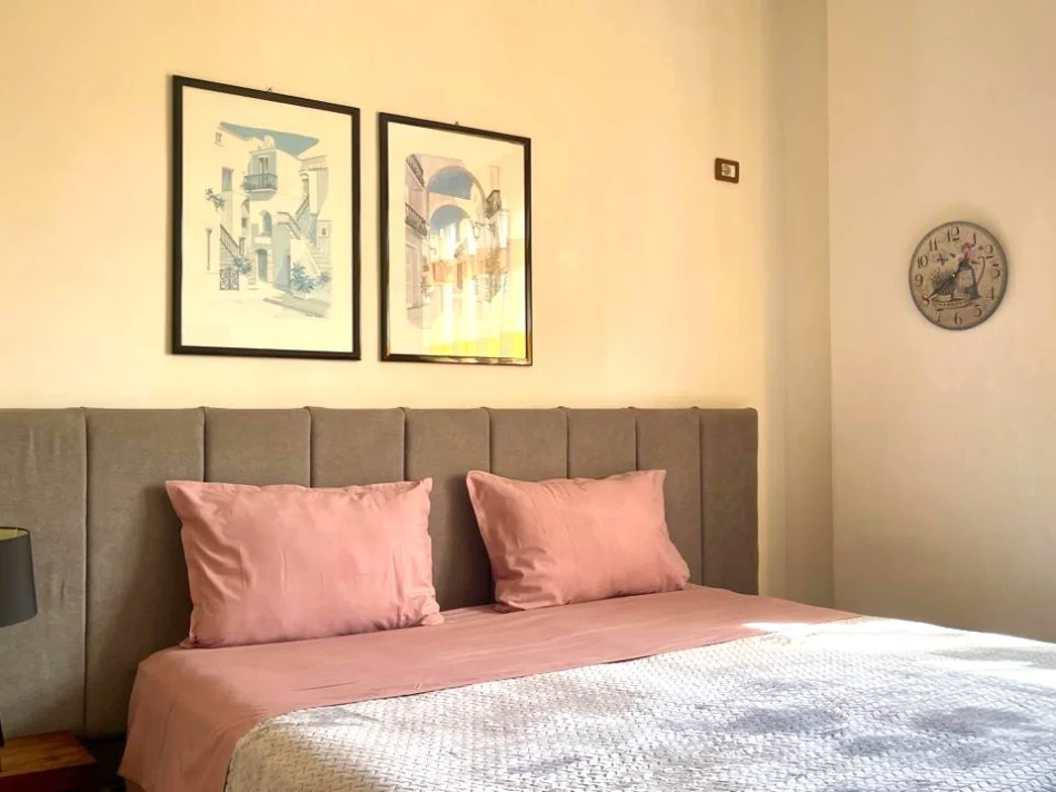 Tirane, jepet me qera apartament 1+1 Kati 7, 75 m² 700 € 