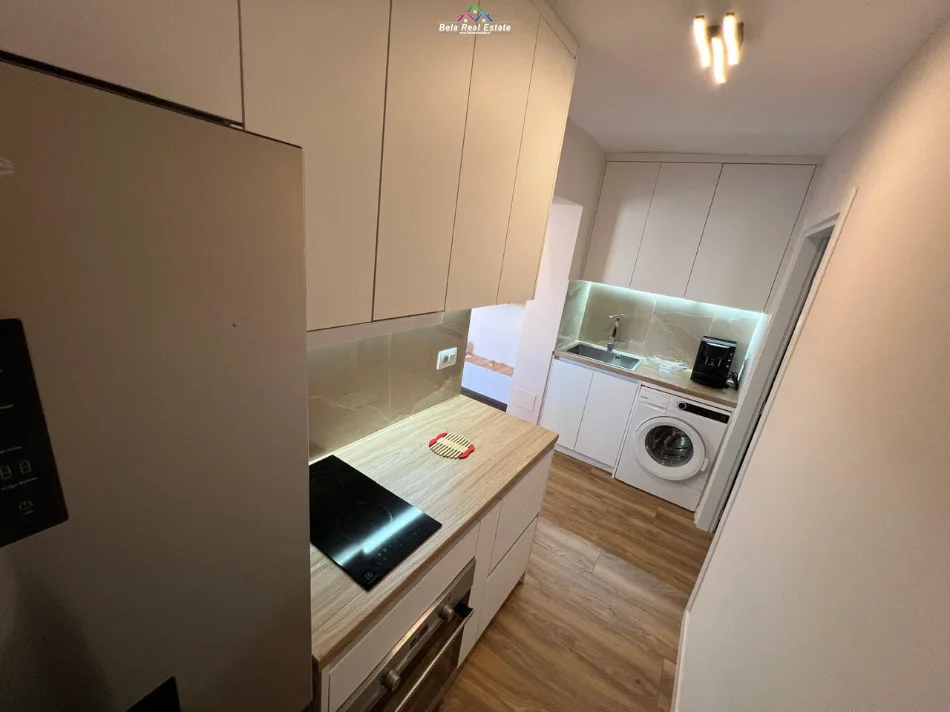 Tirane, jepet me qera apartament 1+1 Kati 5, 60 m² 630 € (Rruga Mine Peza, prane Grand Taxi)
