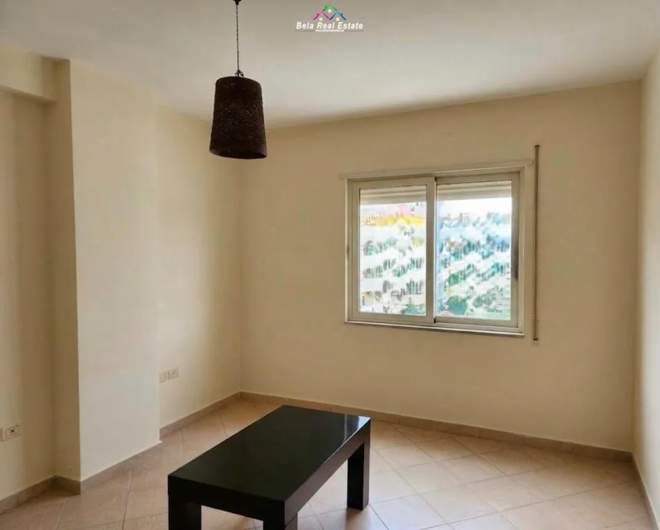 Tirane, jepet me qera apartament 2+1+Ballkon Kati 3, 100 m² 580 € (prane spak)