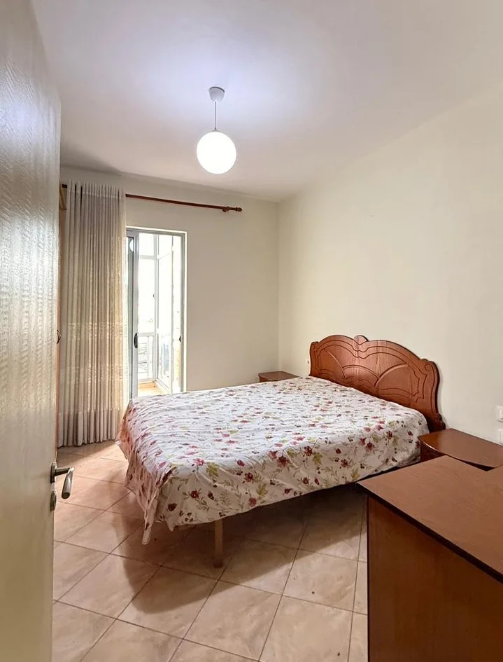 Tirane, shitet apartament 1+1+Ballkon , 64 m² 135.000 € 