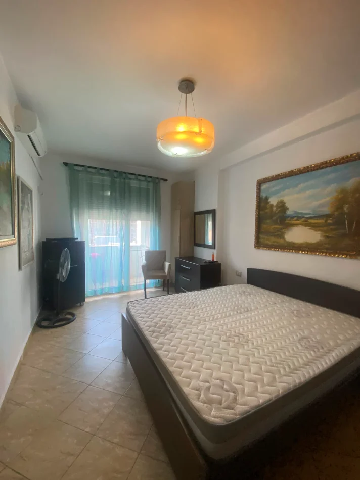 jepet me qera 2+1 , 105 m² 650 € (21 Dhjetori)