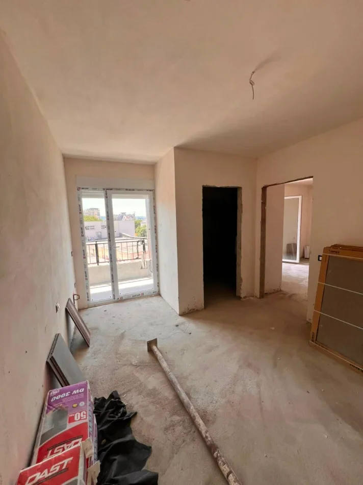 Tirane, shitet apartament 1+1+Ballkon Kati 3, 52 m² 141.600 € (Shkolla Osman Myderizi)