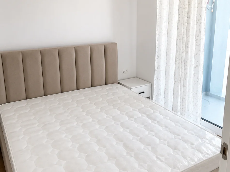 Tirane, jepet me qera apartament 1+1+Ballkon Kati 8, 90 m² 450 € 