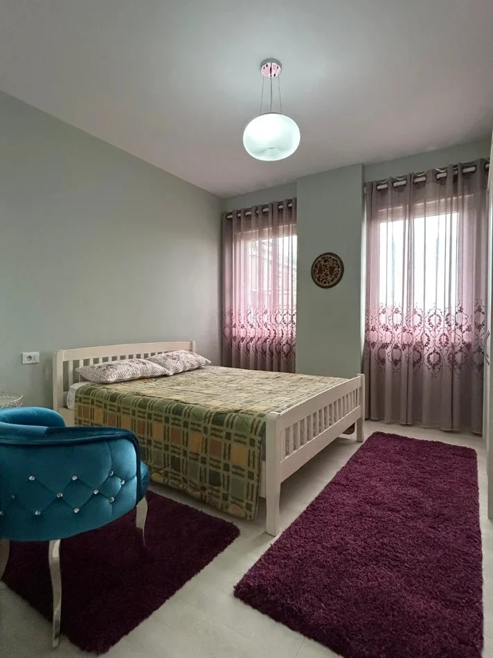 Tirane, jepet me qera apartament 3+1+Ballkon Kati 4, 123 m² 850 € (Jordan Misja)