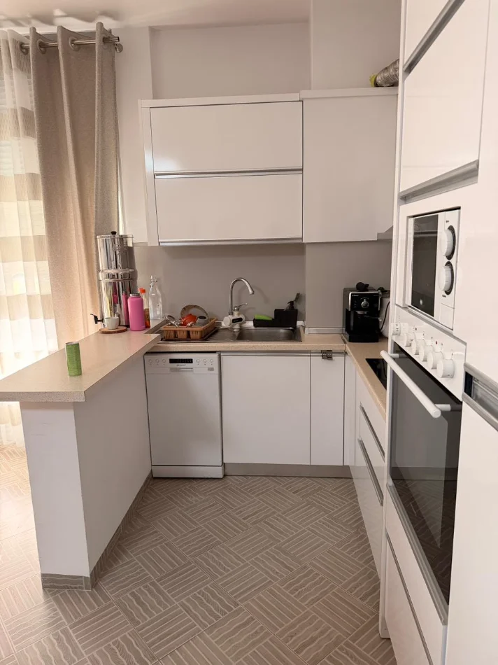 Tirane, jepet me qera apartament 1+1 Kati 3, 60 m² 45,000 leke (Astir)